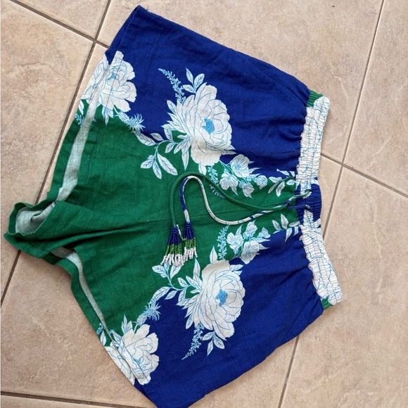 FARM Rio
Garden Soft Shorts - Picture 8 of 12